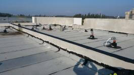 איטום גג מבנה באמצעות יריעות ביטומניות עם אחריות ל10 שנים - ביצוע של חברת "האחים תמם"